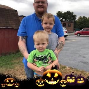 Meet your Posher, Travis